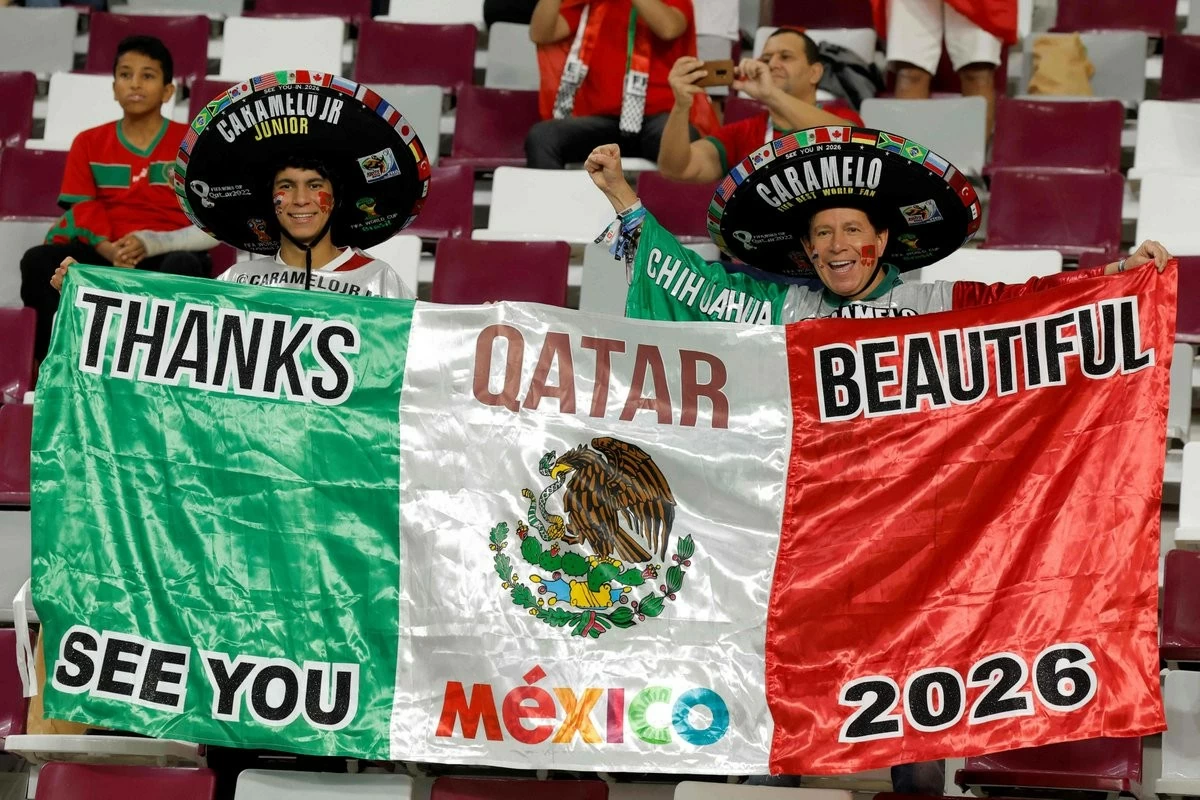 Caramelo: Siêu cổ động viên nổi tiếng nhất Mexico và hành trình theo chân El Tri suốt 40 năm