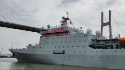Biên đội tàu huấn luyện Hải quân Trung Quốc thăm TP. Hồ Chí Minh