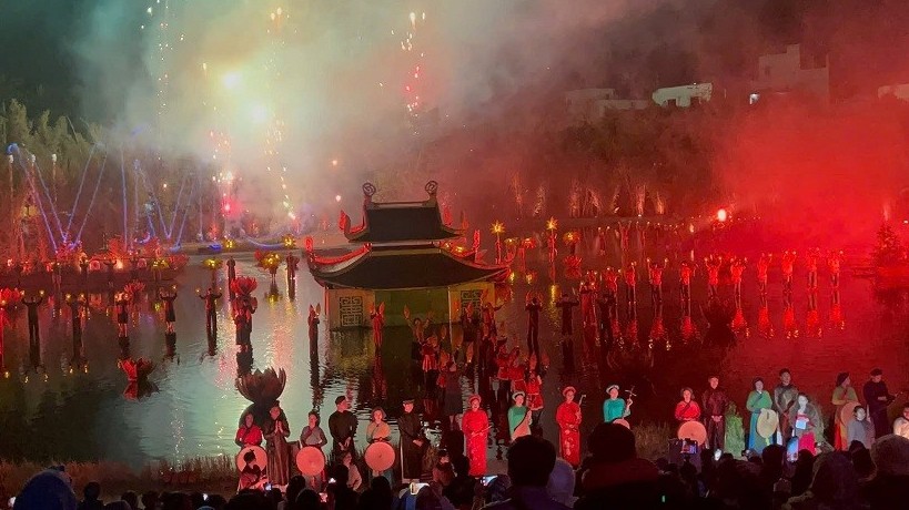 Sân khấu thực cảnh: Sứ giả của những vùng đất