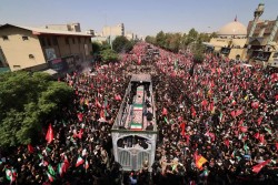 Hàng triệu người tiễn đưa cố Lãnh tụ Tối cao Iran Ali Khamenei