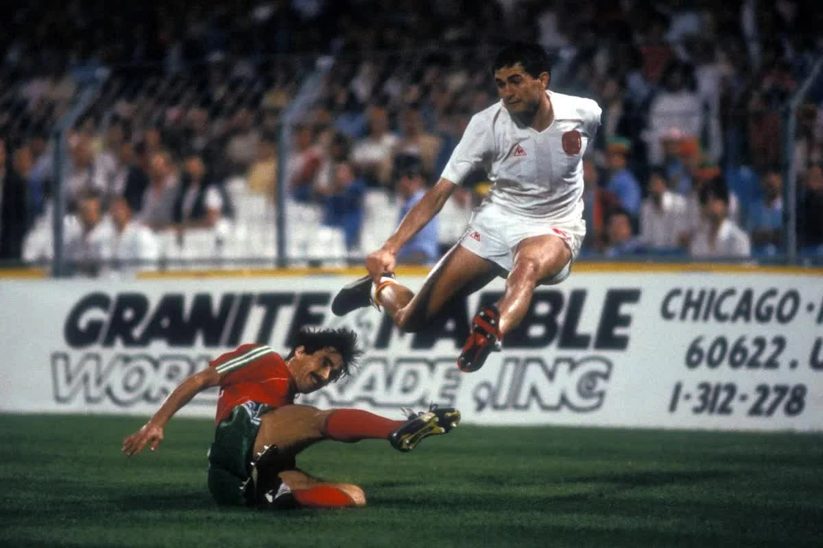 Rafa Gordillo và Antonio Manuel Frasco Vieira trong trận Bồ Đào Nha 1-1 Tây Ban Nha tại Euro 1984. (Nguồn: Getty Images)