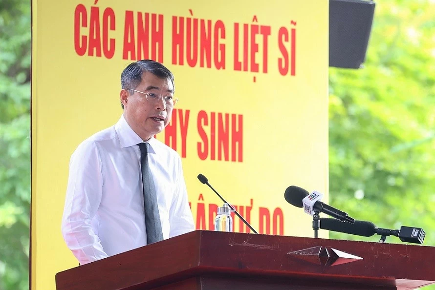 Thủ tướng yêu cầu đẩy nhanh tìm kiếm, xác định danh tính liệt sĩ Thủ tướng chỉ đạo đẩy mạnh tìm kiếm, quy tập và xác định danh tính hài cốt liệt sĩ