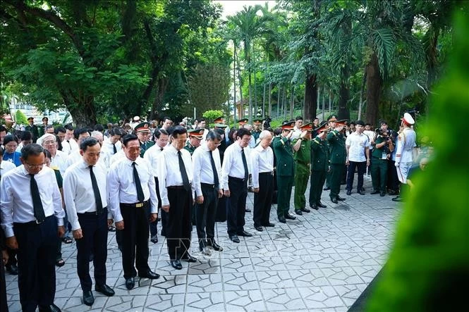 Thủ tướng yêu cầu đẩy nhanh tìm kiếm, xác định danh tính liệt sĩ Thủ tướng chỉ đạo đẩy mạnh tìm kiếm, quy tập và xác định danh tính hài cốt liệt sĩ