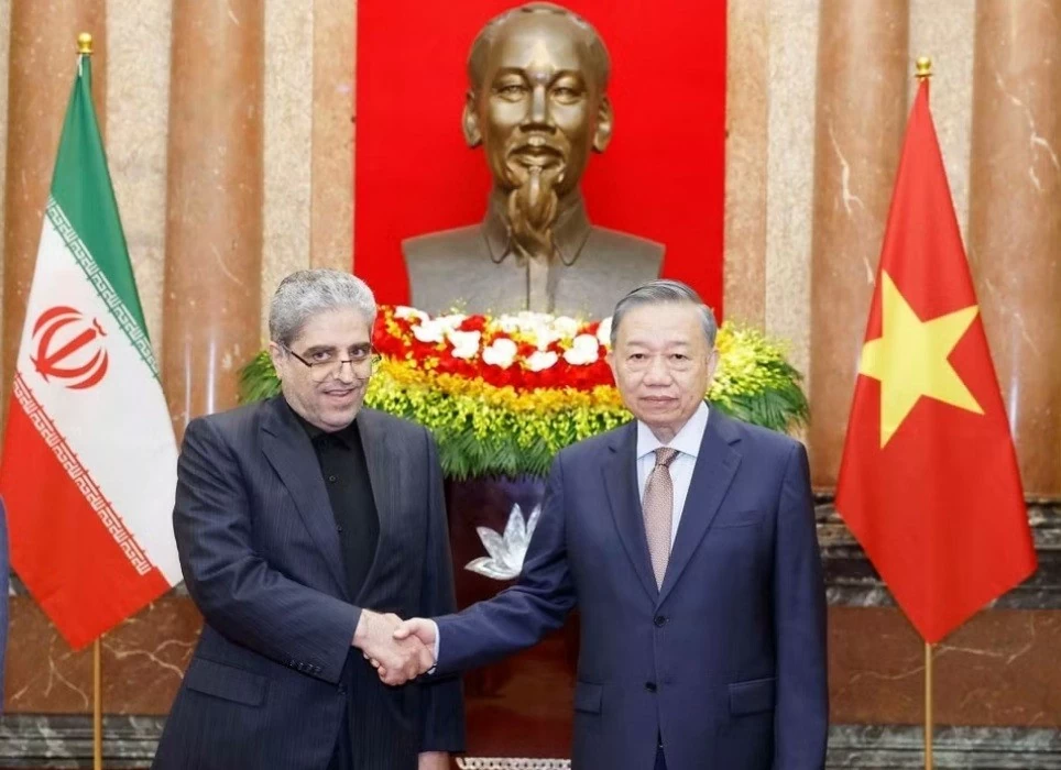 Tổng Bí thư, Chủ tịch nước Tô Lâm tiếp Đại sứ các nước Bồ Đào Nha, Iran, Mông Cổ, Hoa Kỳ, Myanmar trình Quốc thư Tổng Bí thư, Chủ tịch nước Tô Lâm tiếp Đại sứ các nước Bồ Đào Nha, Iran, Mông Cổ, Hoa Kỳ, Myanmar trình Quốc thư