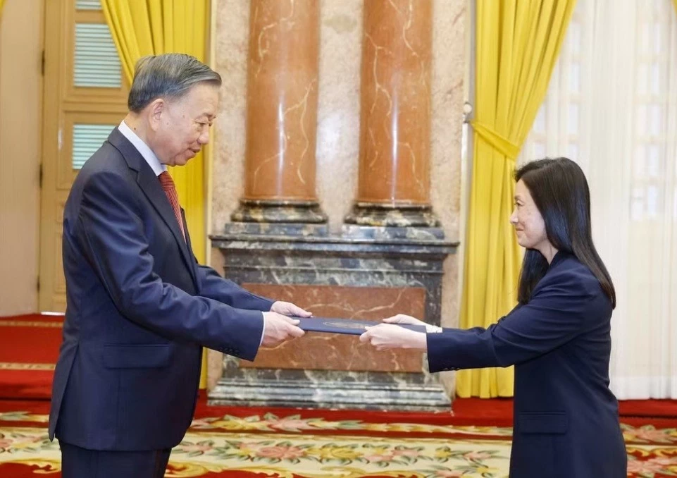 Tổng Bí thư, Chủ tịch nước Tô Lâm tiếp Đại sứ các nước Bồ Đào Nha, Iran, Mông Cổ, Hoa Kỳ, Myanmar trình Quốc thư