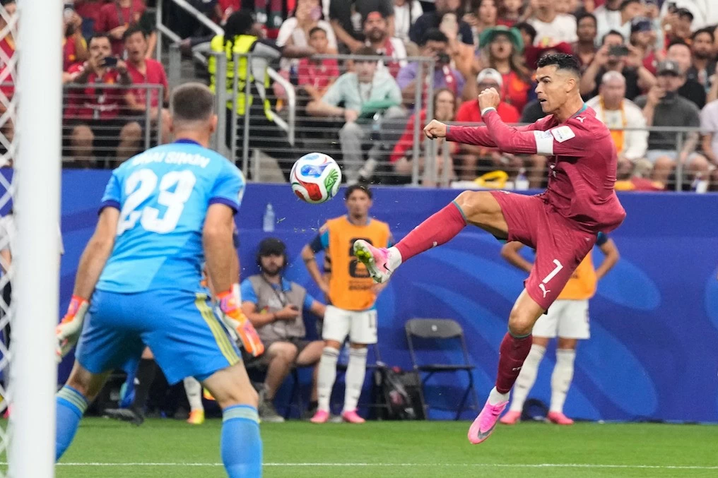 Kết quả bóng đá World Cup 2026: Tây Ban Nha 1-0 Bồ Đào Nha: Mikel Merino hạ màn kịch tính, Ronaldo chia tay World Cup trong nước mắt