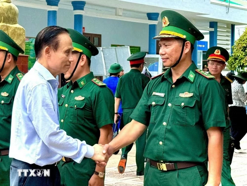 Đảo Hòn Khoai vững vàng nơi tuyến đầu cực Nam Tổ quốc