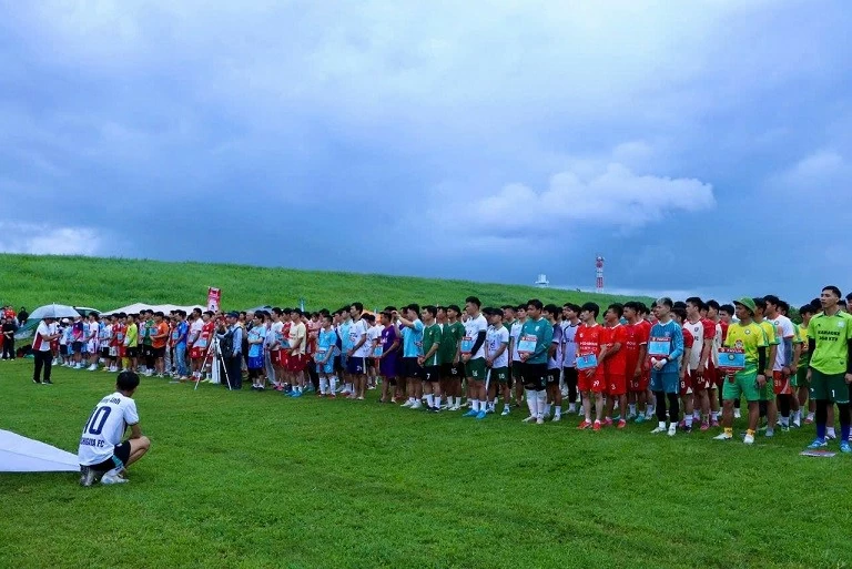 Giải bóng đá từ thiện gây quỹ xây chùa của người Việt tại Nhật Bản Giải bóng đá từ thiện gây quỹ xây chùa của người Việt tại Nhật Bản