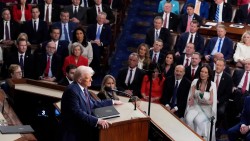Tổng thống Trump thúc giục quốc hội 'bật đèn xanh' cho gói chi quốc phòng khổng lồ