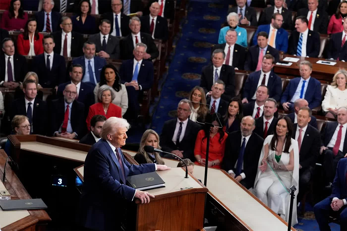 Tổng thống Mỹ Donald Trump kêu gọi Quốc hội ưu tiên thông qua gói chi quốc phòng trị giá 350 tỷ USD ngay trong kỳ họp sắp tới. (Nguồn: Northeastern Global News)