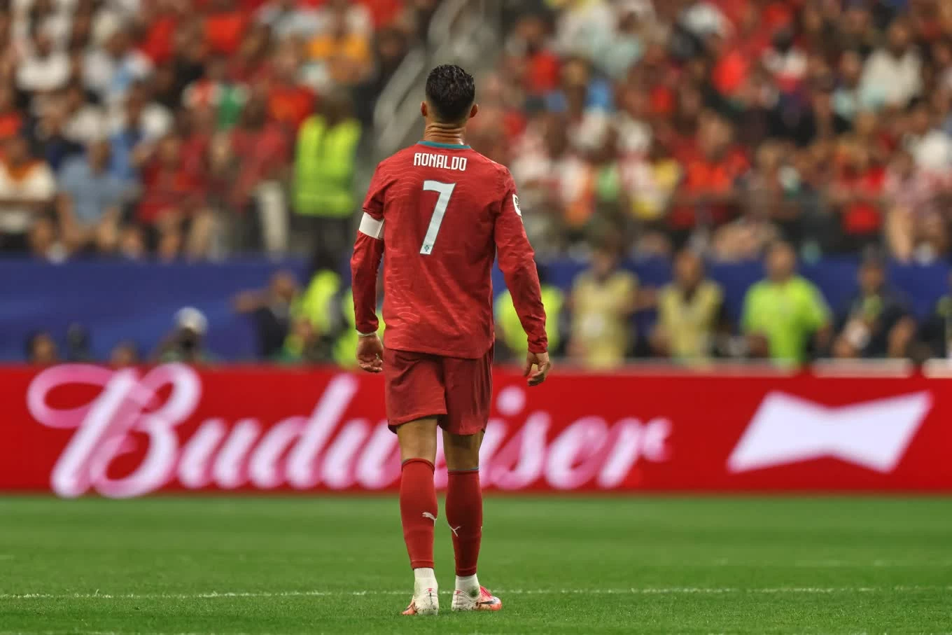 Từ cậu bé tuổi 21 đến huyền thoại bóng đá thế giới: Hành trình 6 kỳ World Cup của Cristiano Ronaldo Từ cậu bé tuổi 21 đến huyền thoại bóng đá thế giới: Hành trình 6 kỳ World Cup của Cristiano Ronaldo