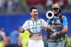 Kết quả bóng đá World Cup Argentina 3-2 Ai Cập: Nước mắt rơi sau chiến thắng không tưởng của Messi và đồng đội