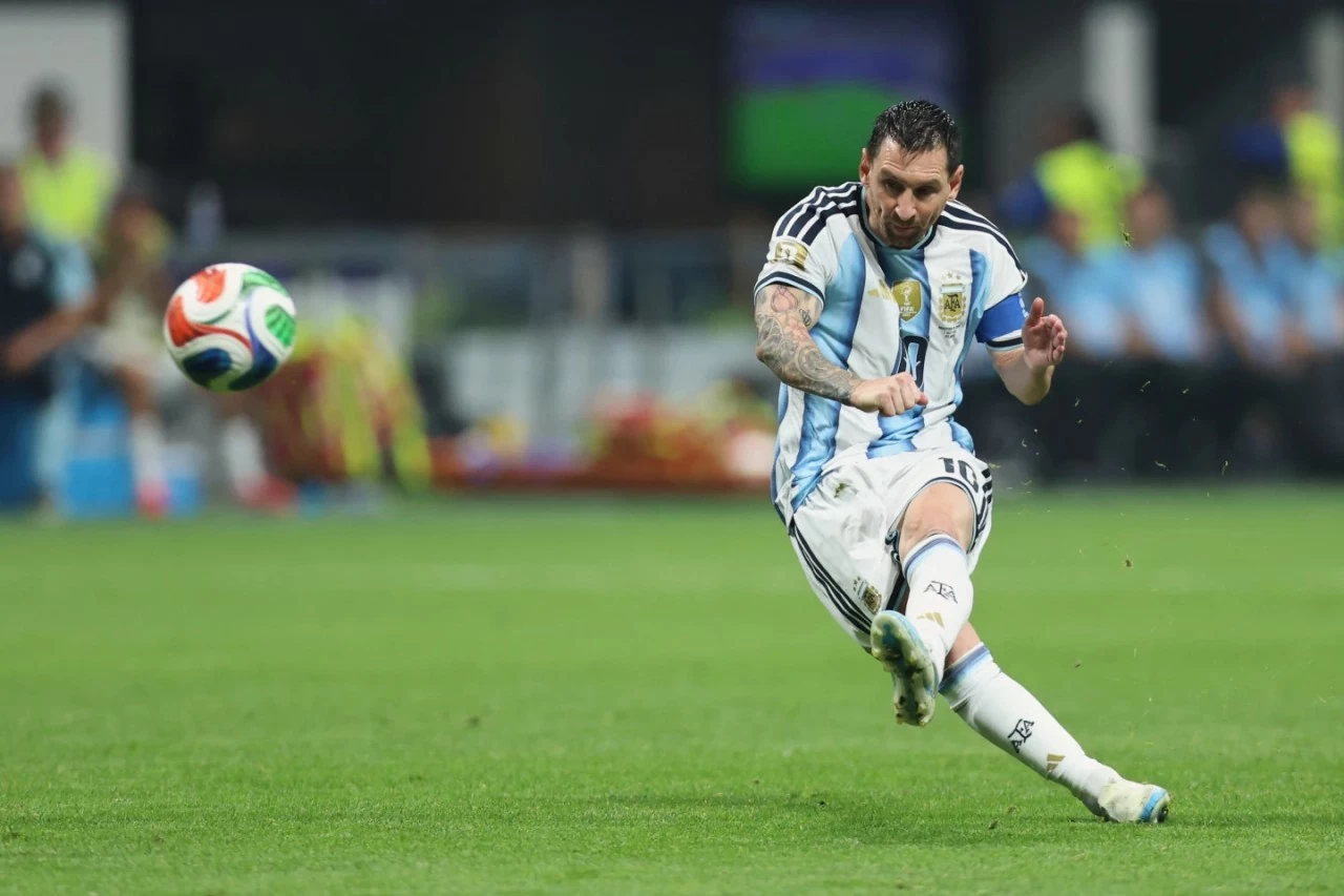 Kết quả bóng đá World Cup 2026: Argentina 3-2 Ai Cập: Messi cùng Argentina tạo màn ngược dòng trước Ai Cập, đi thẳng vào tứ kết Kết quả bóng đá World Cup 2026: Argentina 3-2 Ai Cập: Messi cùng Argentina tạo màn ngược dòng trước Ai Cập, đi thẳng vào tứ kết