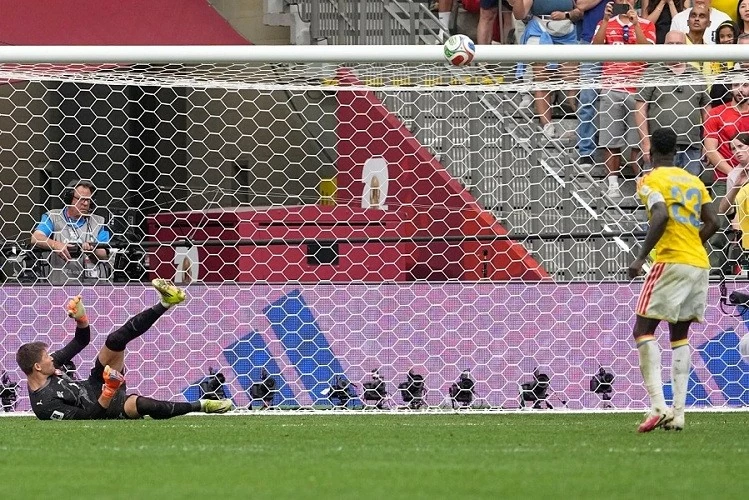 Kết quả bóng đá World Cup 2026: Thụy Sỹ 0-0 Colombia (pen 4-3): Thụy Sỹ phá dớp 72 năm để vào tứ kết sau loạt đấu súng nghẹt thở Kết quả bóng đá World Cup 2026: Thụy Sỹ 0-0 Colombia (pen 4-3): Thụy Sỹ phá dớp 72 năm để vào tứ kết sau loạt đấu súng nghẹt thở