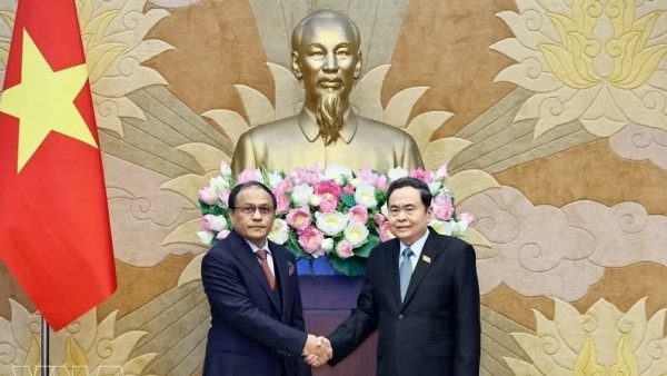 NA Chairman Tran Thanh Man hosts Malaysia’s Attorney General in Hanoi