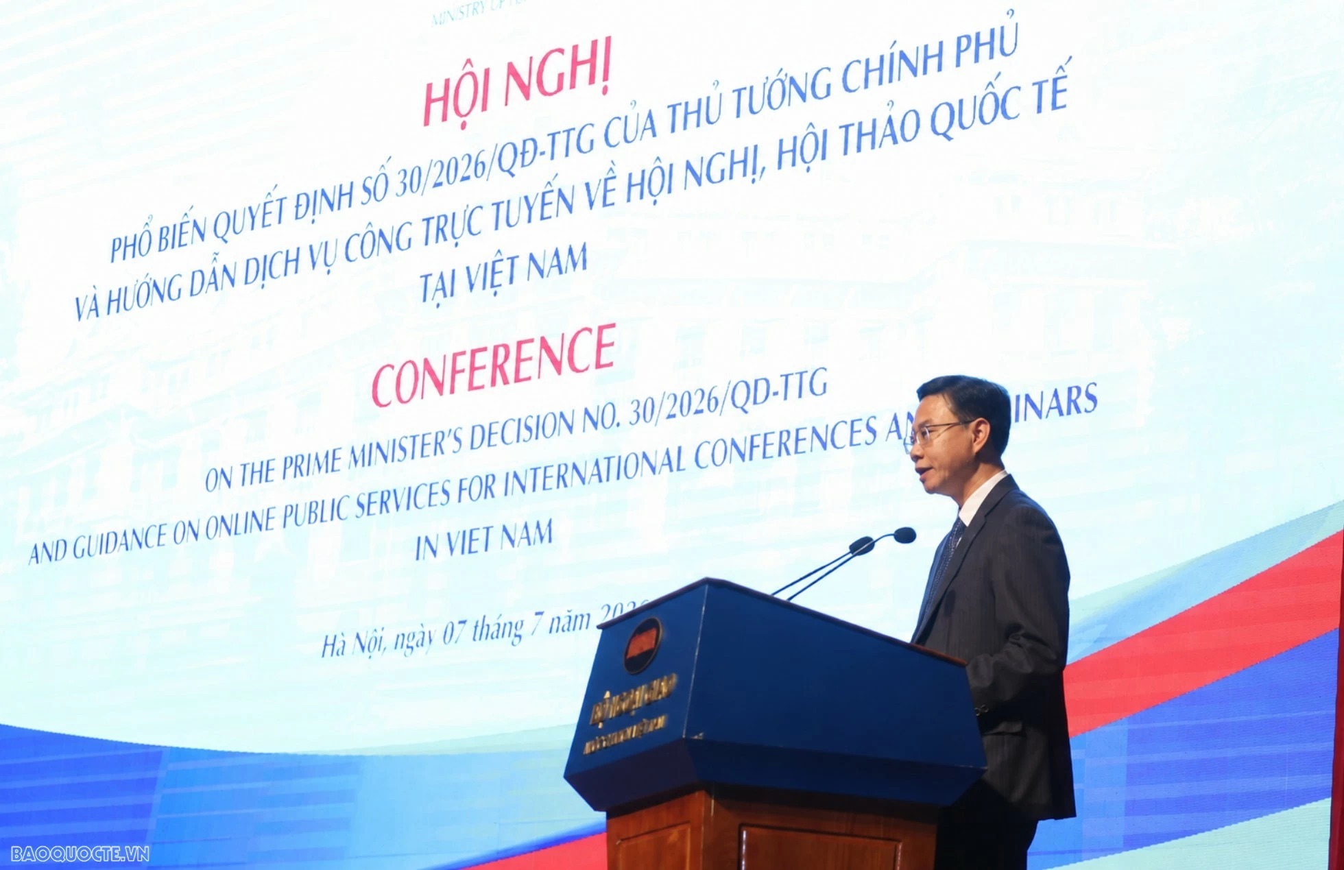 Thứ trưởng Bộ Ngoại giao Ngô Lê Văn phát biểu khai mạc Hội nghị. (Ảnh: Thành Long)