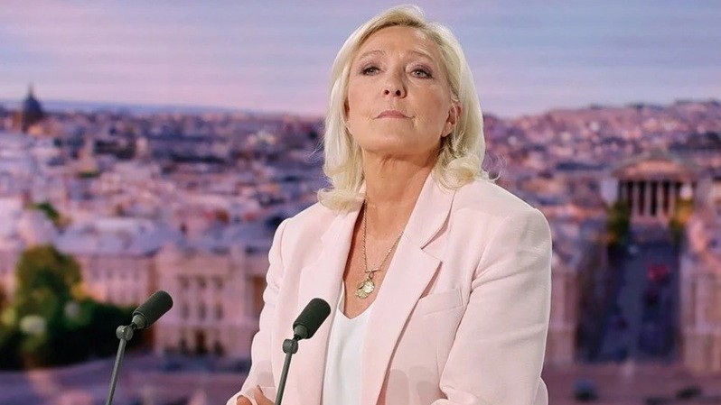 Bầu cử tổng thống Pháp: Bà Le Pen trở lại và 'canh bạc' của phe cực hữu