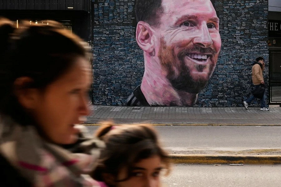 Messi Mania càn quét World Cup 2026: Khi người Argentina sẵn sàng vượt nửa vòng Trái đất để theo chân huyền thoại