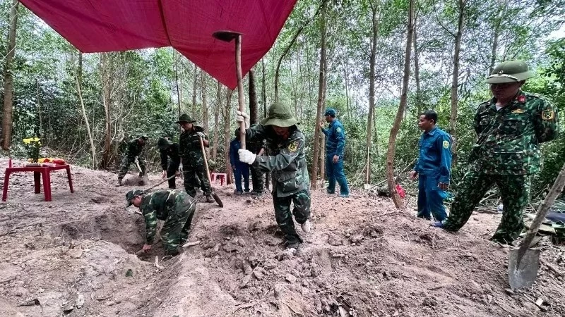 Ký ức của cựu giao liên 96 tuổi giúp tìm thấy 2 hài cốt liệt sĩ
