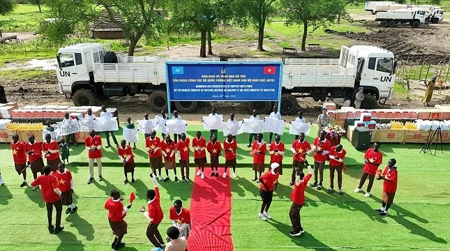 Đội công binh Việt Nam kết nối hoà bình bằng những việc làm thiết thực ở Abyei Đội công binh Việt Nam kết nối hoà bình bằng những việc làm thiết thực ở Abyei