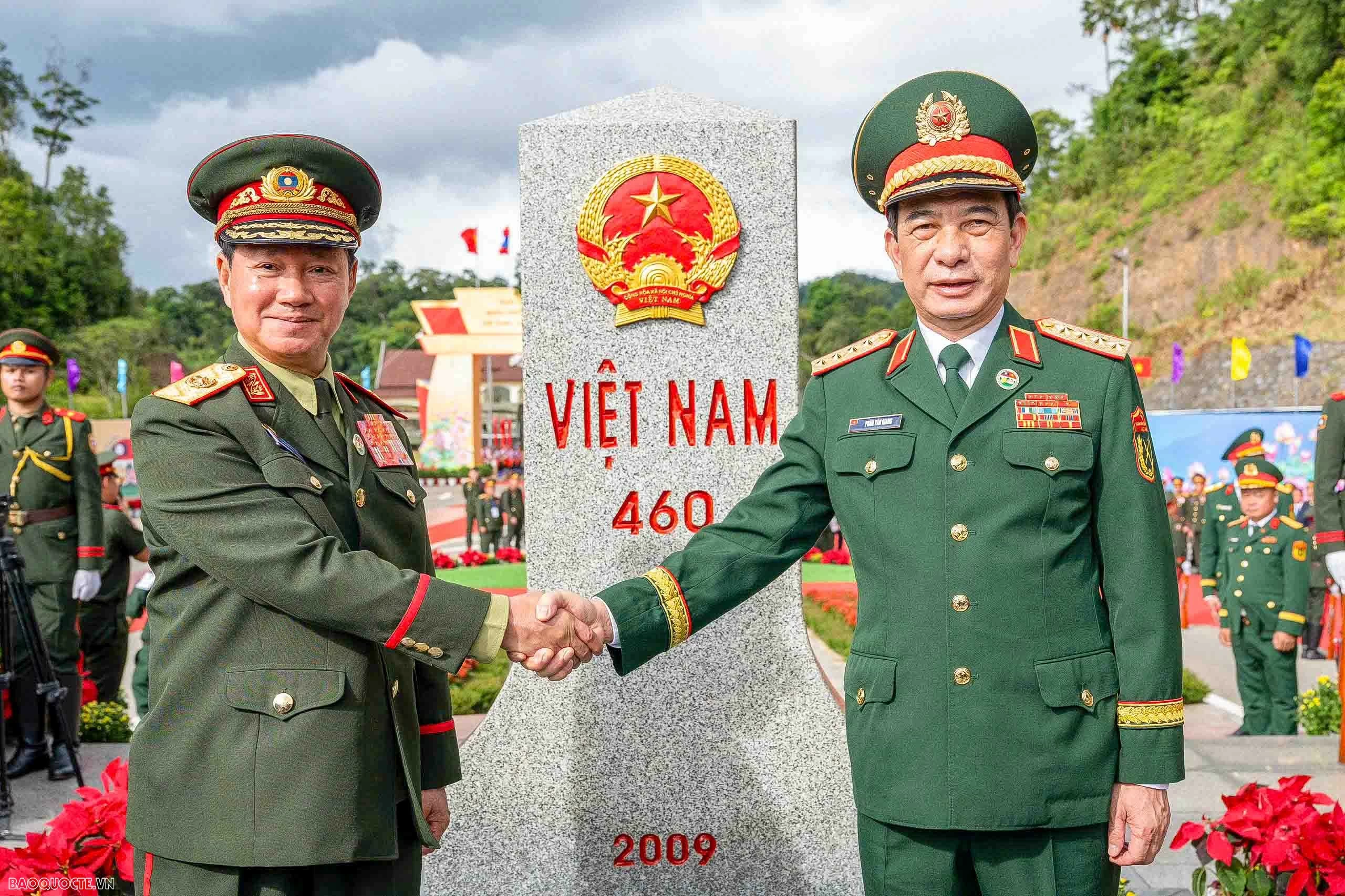 Giao lưu quốc phòng biên giới Việt Nam - Lào: Chung tay vun đắp đường biên hòa bình từ những việc làm thiết thực