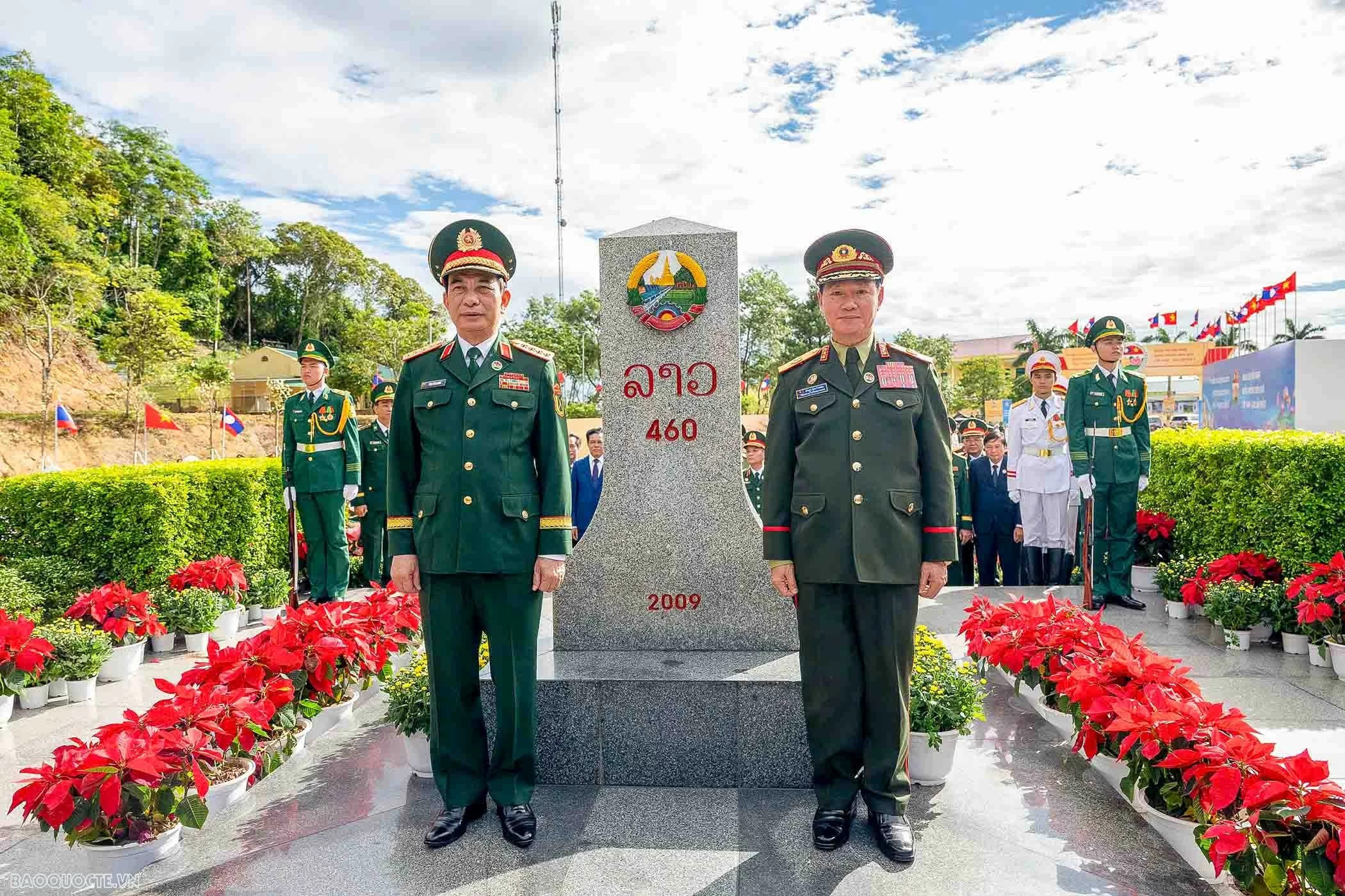 Giao lưu quốc phòng biên giới Việt Nam - Lào: Chung tay vun đắp đường biên hòa bình từ những việc làm thiết thực