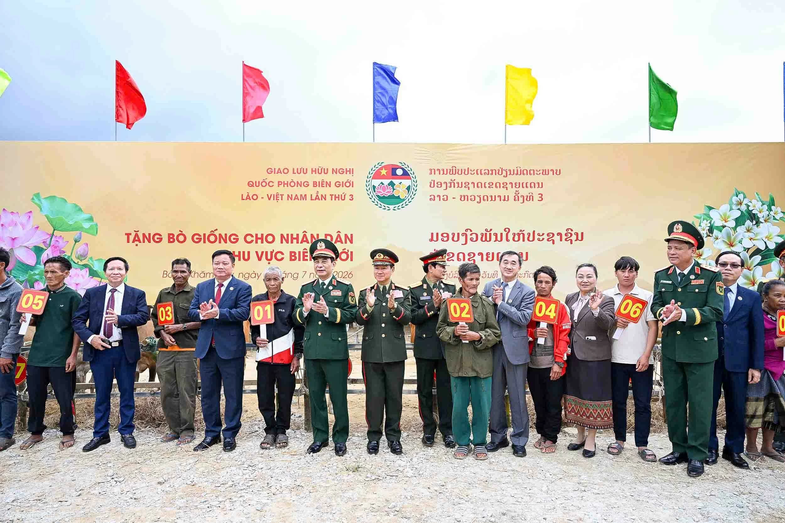 việt -lào