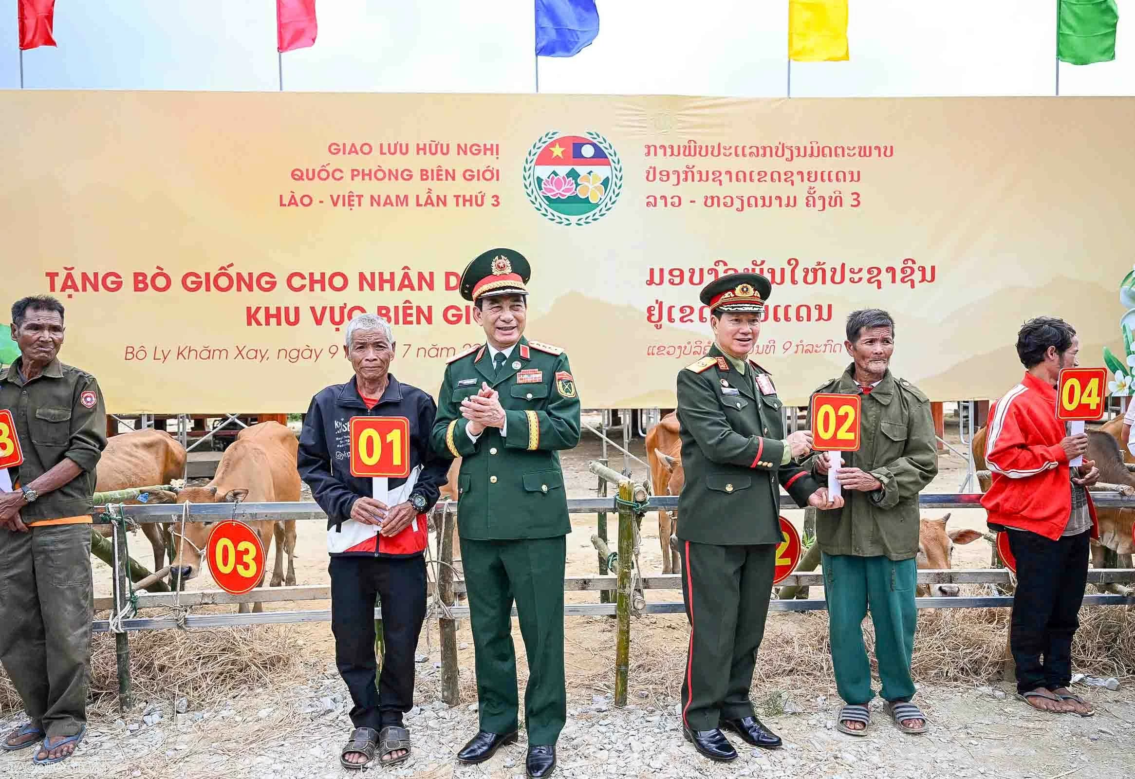 việt -lào