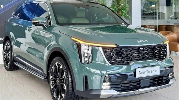 Mẫu SUV cỡ D Kia Sorento giảm giá gần 90 triệu tại đại lý