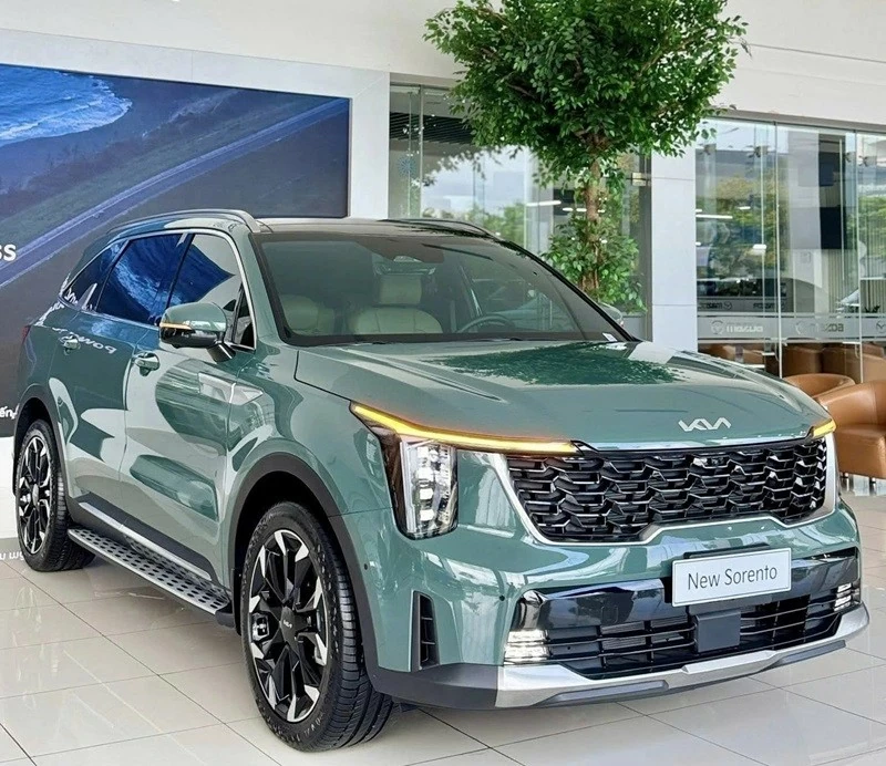 Sau ưu đãi, giá xe Kia Sorento đã tiến sát nhiều đối thủ trong phân khúc SUV cỡ D. 
