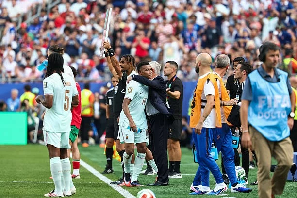 Kết quả bóng đá World Cup Pháp và Morocco (2-0): Cú đúp của Mbappe