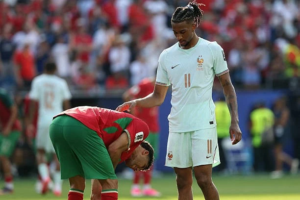 Kết quả bóng đá World Cup Pháp và Morocco (2-0): Cú đúp của Mbappe