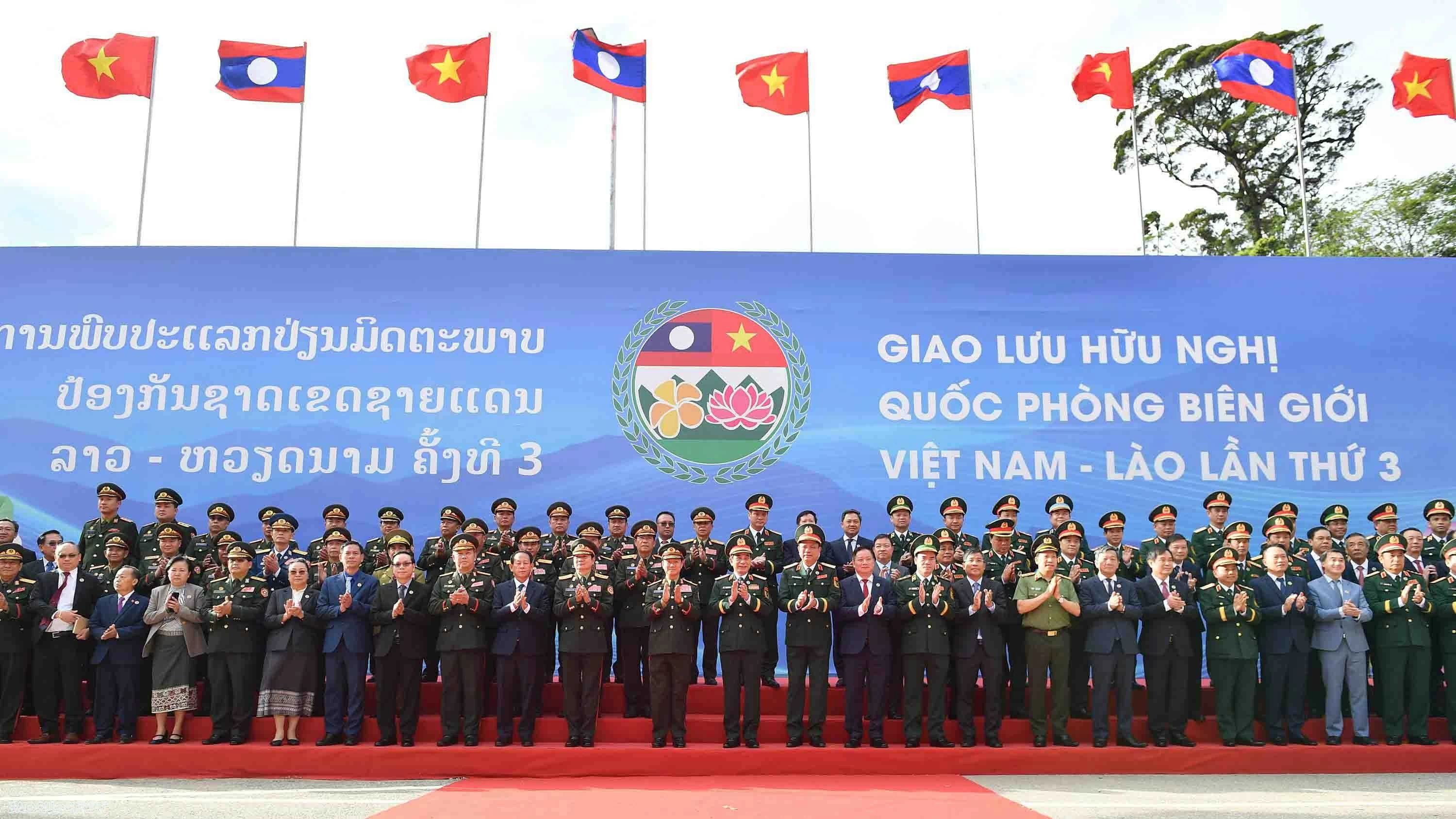 Việt Nam - Lào tiếp tục vun đắp tình hữu nghị từ những hoạt động thiết thực nơi biên giới