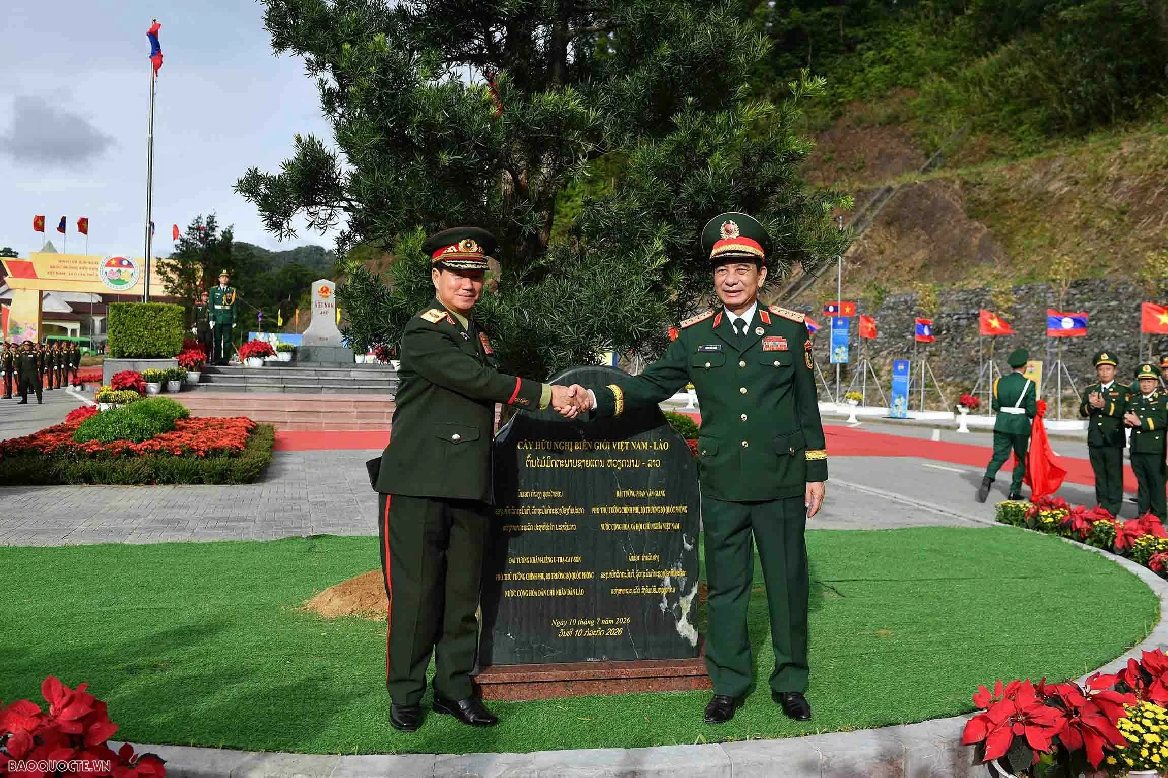 Việt Nam   Lào tiếp tục vun đắp tình hữu nghị từ những hoạt động thiết thực nơi biên giới