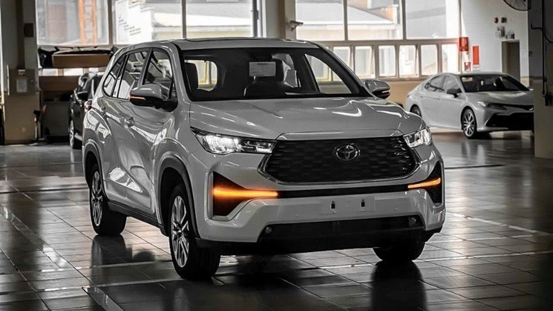 Top 5 mẫu xe hybrid bán chạy nhất tháng 6/2026: Innova Cross HEV vươn lên dẫn đầu
