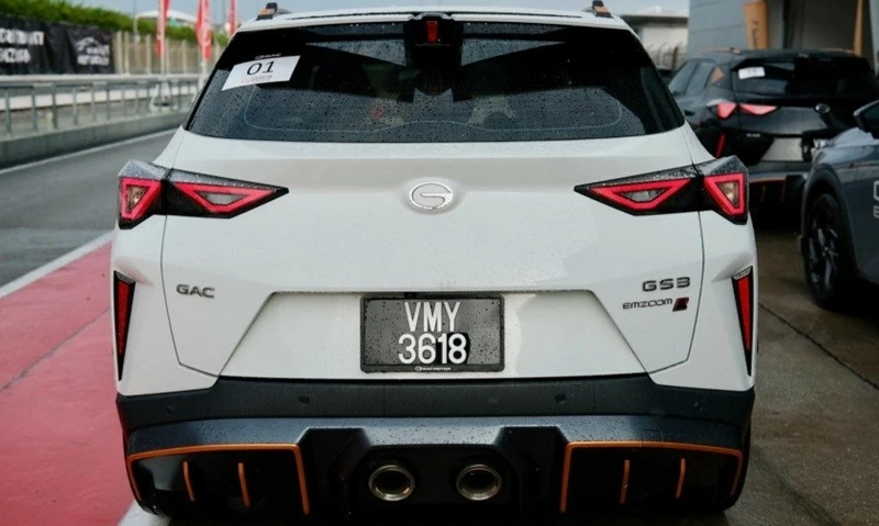 GAC còn trang bị cho GS3 Emzoom gói hỗ trợ lái ADAS cấp độ 2 với nhiều tính năng hiện đại.