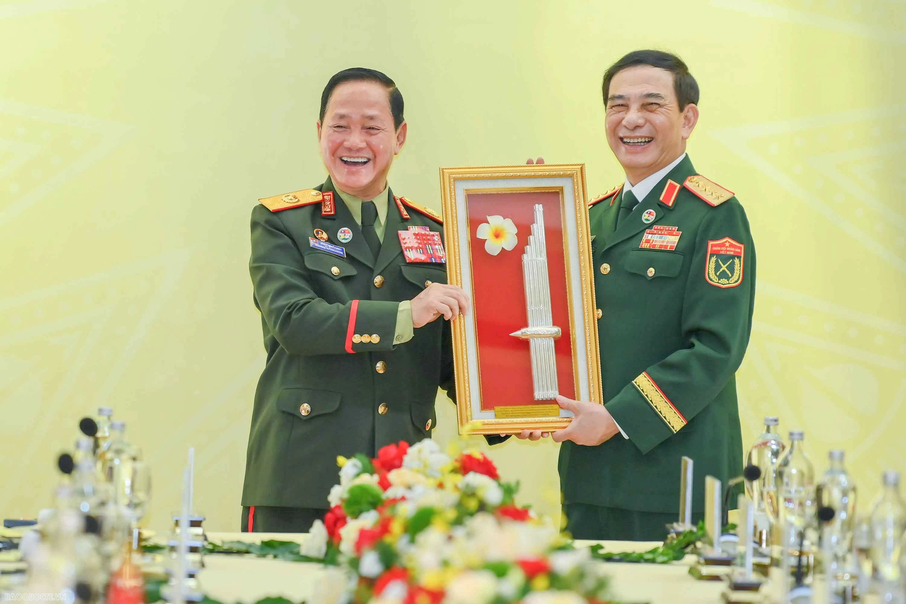 Việt Nam - Lào thống nhất thúc đẩy hợp tác quốc phòng, xây dựng biên giới hòa bình Việt Nam - Lào thống nhất thúc đẩy hợp tác quốc phòng, xây dựng biên giới hòa bình