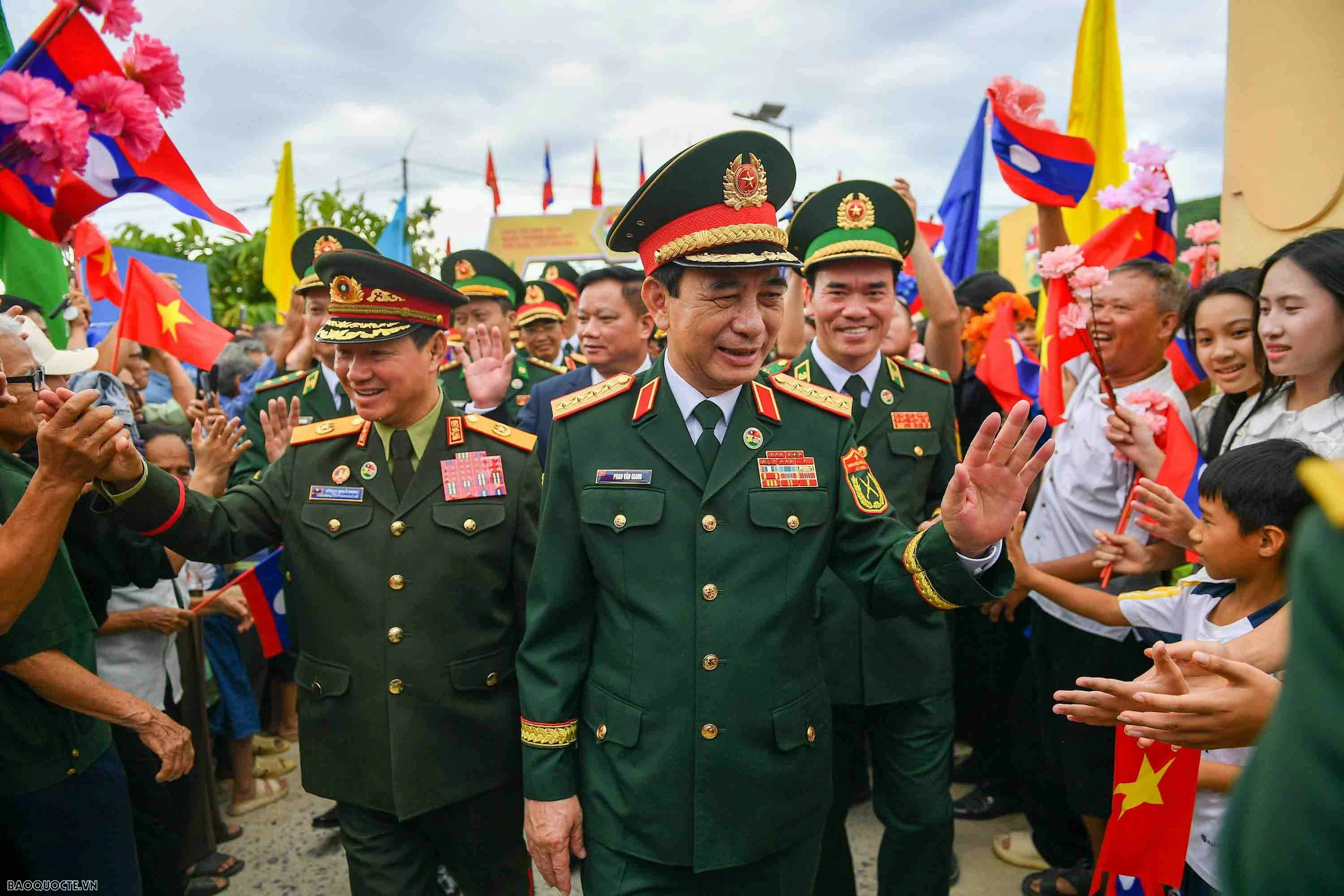 Việt Nam - Lào tiếp tục vun đắp tình hữu nghị từ những hoạt động thiết thực nơi biên giới