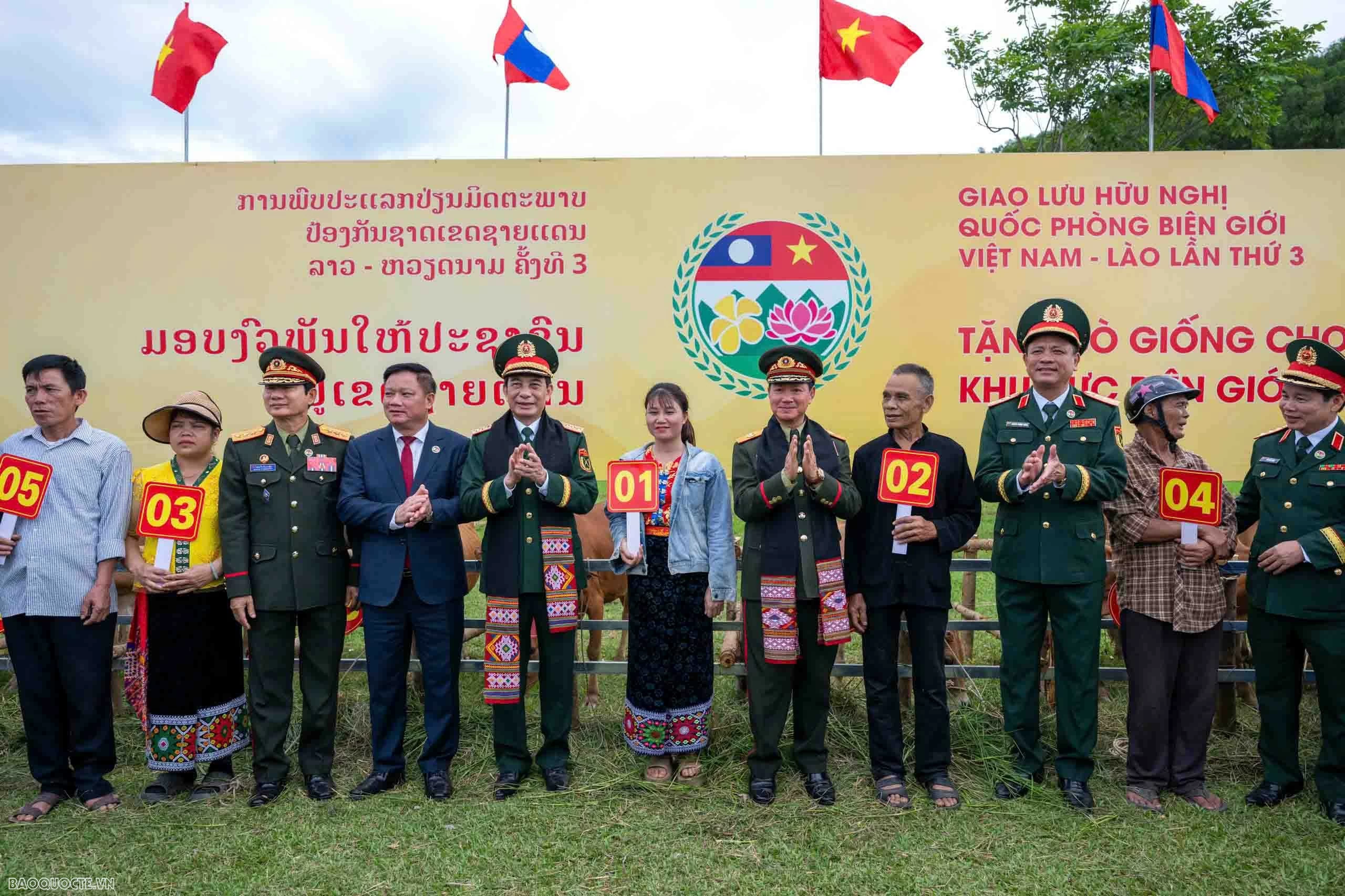 Việt Nam   Lào tiếp tục vun đắp tình hữu nghị từ những hoạt động thiết thực nơi biên giới