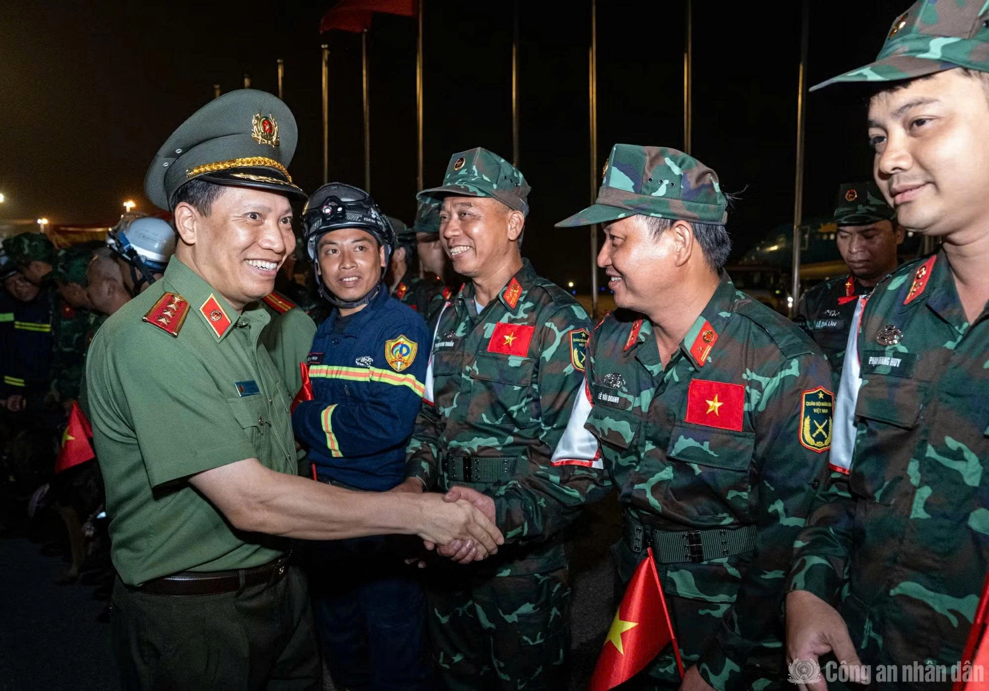Đoàn cứu hộ, cứu nạn Việt Nam trở về nước, hoàn thành nhiệm vụ tại Venezuela