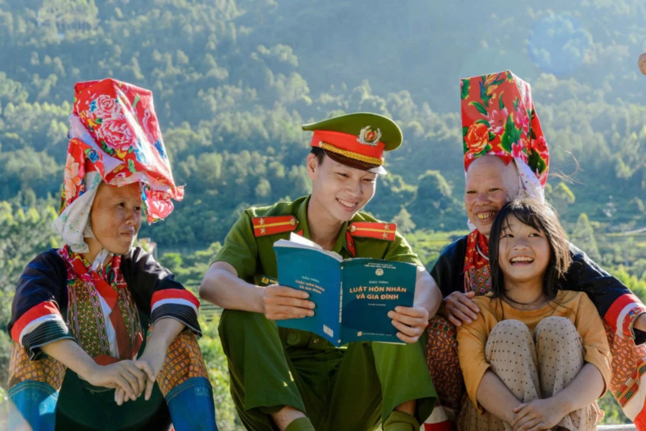Gắn luật pháp với thi hành: Đưa pháp luật vào dòng chảy kinh tế, đầu tư và đất đai Gắn luật pháp với thi hành: Đưa pháp luật vào dòng chảy kinh tế, đầu tư và đất đai