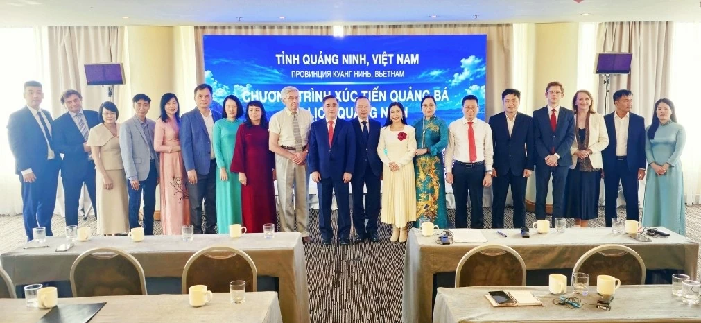 Toàn bộ chương trình xúc tiến tại Liên bang Nga, đã có 20 biên bản ghi nhớ hợp tác được ký kết giữa các doanh nghiệp du lịch và lữ hành. Toàn bộ chương trình xúc tiến tại Liên bang Nga, đã có 20 biên bản ghi nhớ hợp tác được ký kết giữa các doanh nghiệp du lịch và lữ hành.