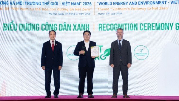 YADEA Việt Nam giành cú đúp giải thưởng tại Diễn đàn 'Năng lượng và Môi trường thế giới Việt Nam' 2026
