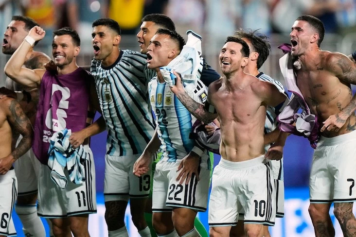 Kết quả bóng đá World Cup 2026: Argentina 3-1 Thụy Sỹ: Bản lĩnh của nhà vô địch đưa Messi và đồng đội vào đại chiến với tuyển Anh Kết quả bóng đá World Cup 2026: Argentina 3-1 Thụy Sỹ: Bản lĩnh của nhà vô địch đưa Messi và đồng đội vào đại chiến với tuyển Anh