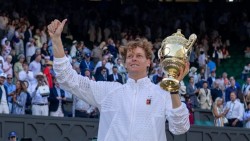 Ngược dòng hạ Zverev, Jannik Sinner vô địch Wimbledon 2026