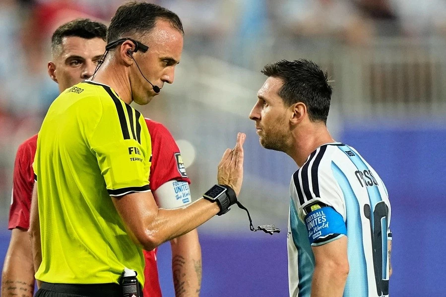 Messi háo hức trước lần đầu đối đầu tuyển Anh ở Bán kết World Cup: Đó sẽ là một trận đấu rất đặc biệt Messi háo hức trước lần đầu đối đầu tuyển Anh ở Bán kết World Cup: Đó sẽ là một trận đấu rất đặc biệt