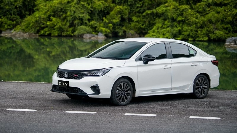 Top 5 xe sedan cỡ B bán chạy nhất tháng 6/2026: Honda City vươn lên dẫn đầu.
