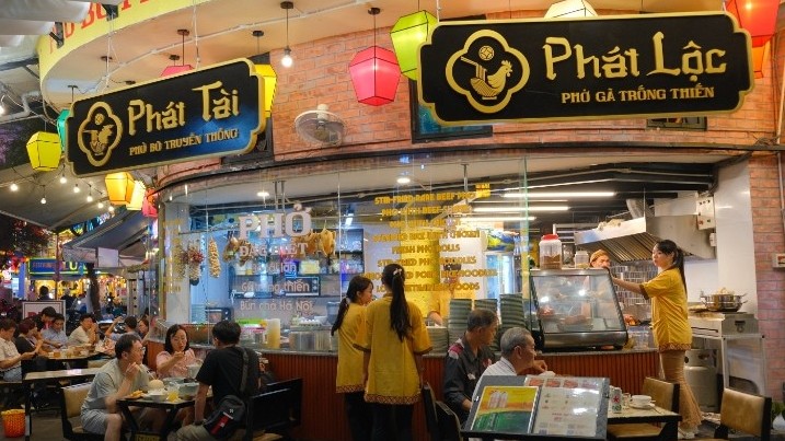 Kinh tế đêm 'đánh thức' hàng quán trung tâm TP.HCM