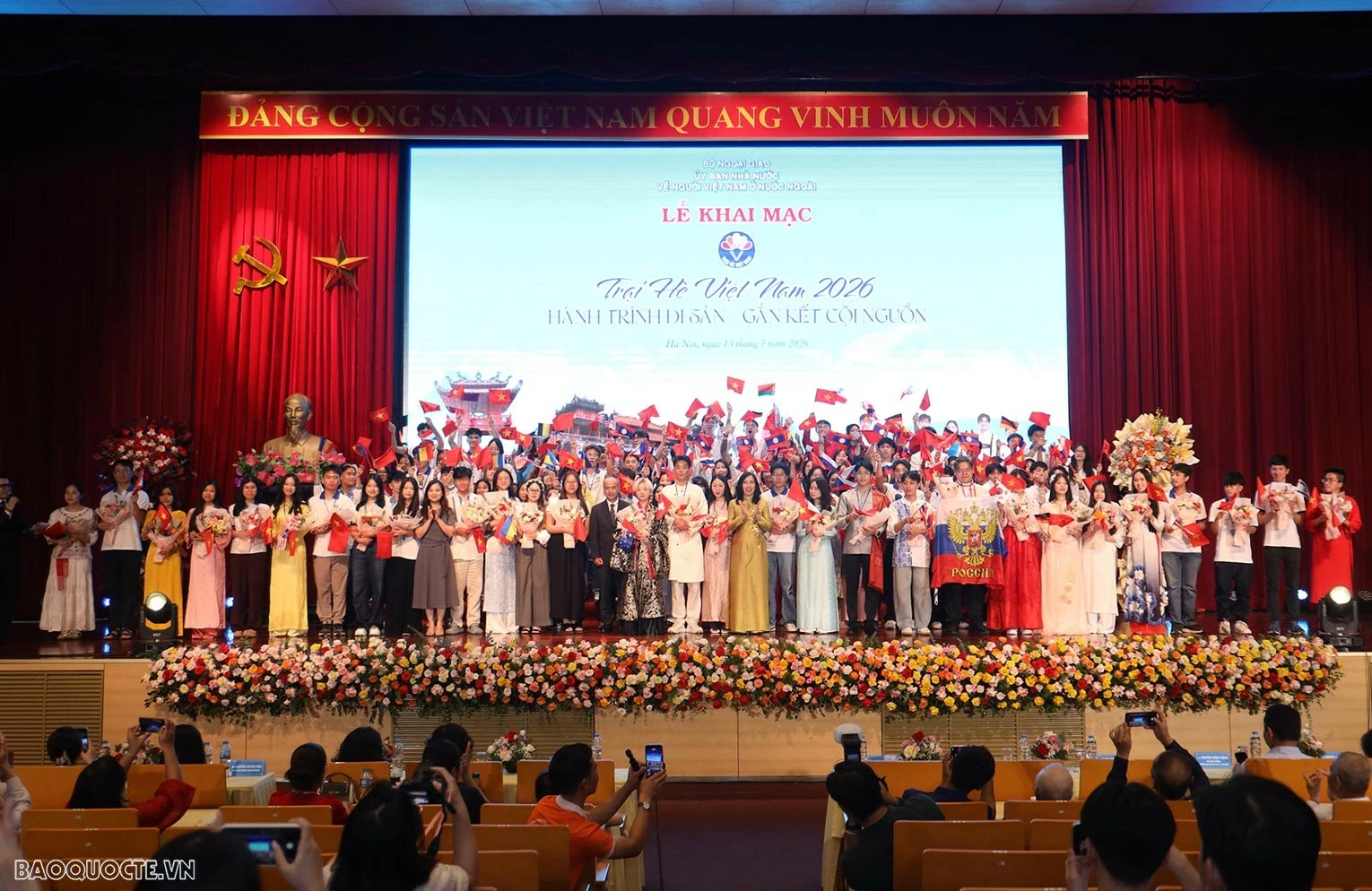 Trại hè Việt Nam 2026 với chủ đề “Hành trình di sản gắn kết nguồn cội” chính thức khai mạc. (Ảnh: Thành Long)