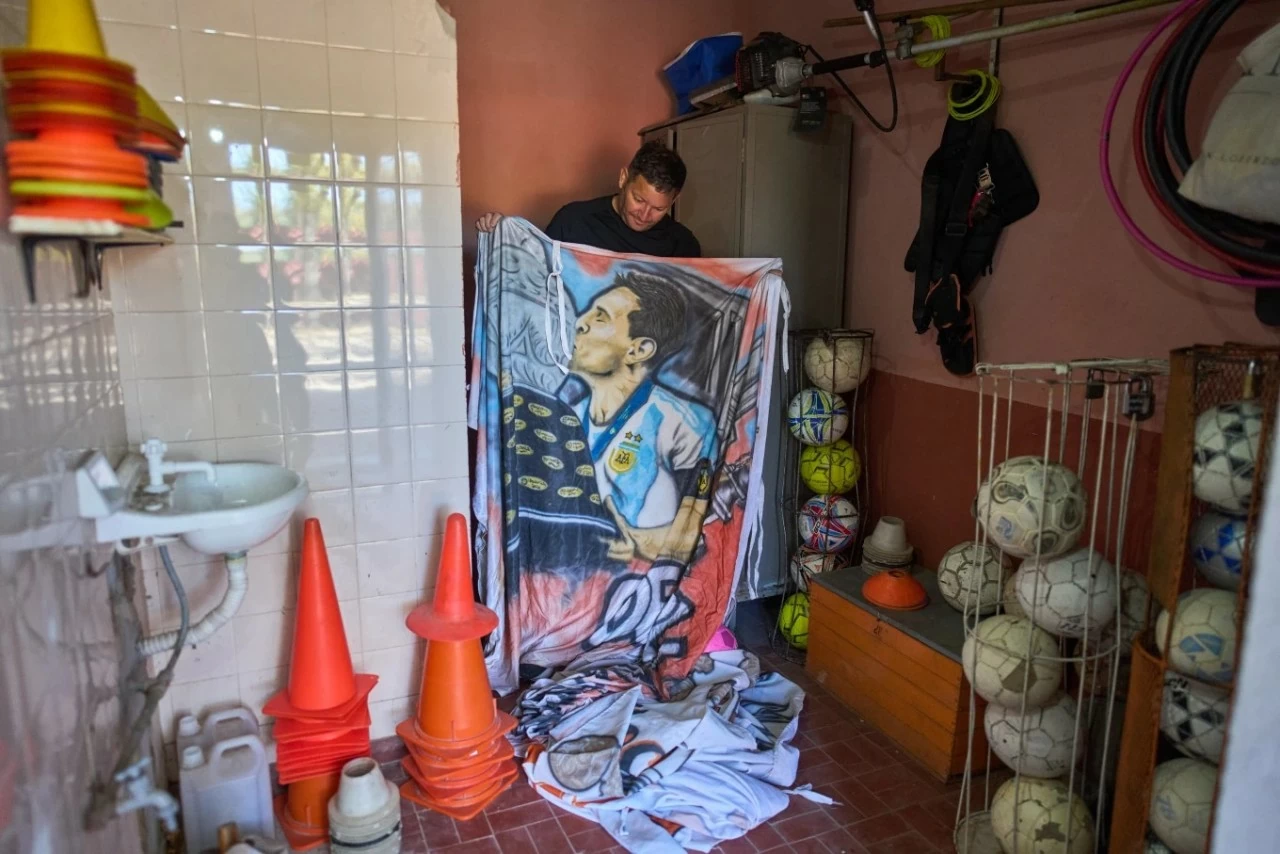 Trở về sân bóng tuổi thơ Grandoli, nơi chắp cánh cho huyền thoại Lionel Messi